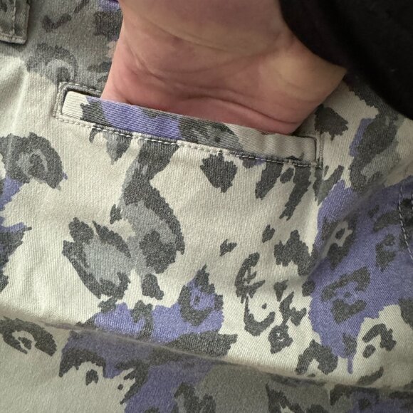 EUC Hurley Gray and Purple Leopard Twill Shorts Sz 13 - Picture 5 of 6
